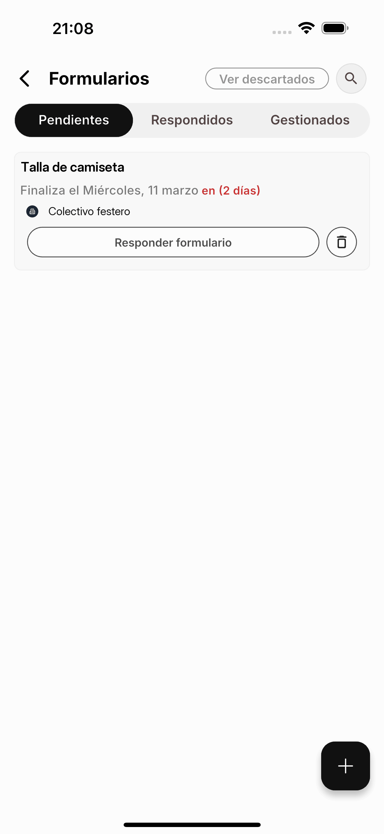 Lista de formularios en la app con pestañas Pendientes, Respondidos y Gestionados