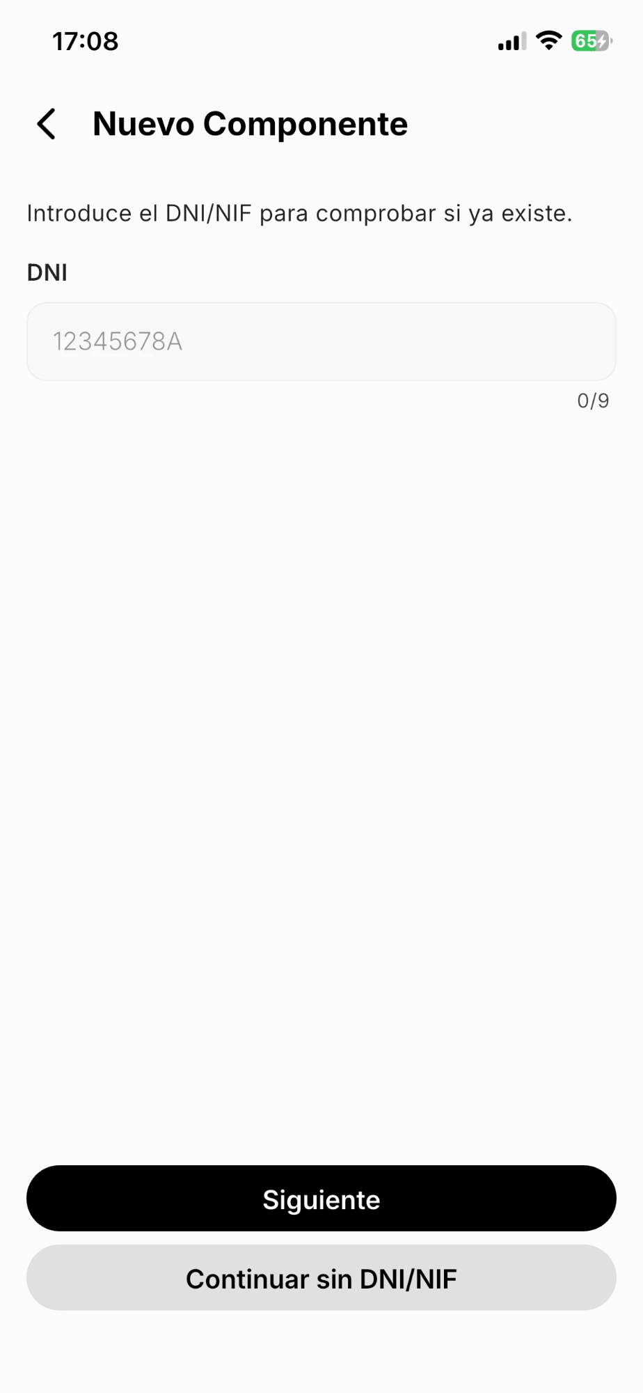 Pantalla Nuevo Componente en la app: escribir el DNI o NIF para comprobar si ya existe, y botones Siguiente y Continuar sin DNI/NIF