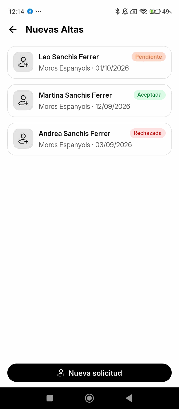 Lista Nuevas Altas en la app con tres solicitudes en estado Pendiente, Aceptada y Rechazada